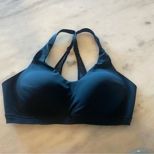LULULEMON 36C Teal crossback hook bra. Molded cups